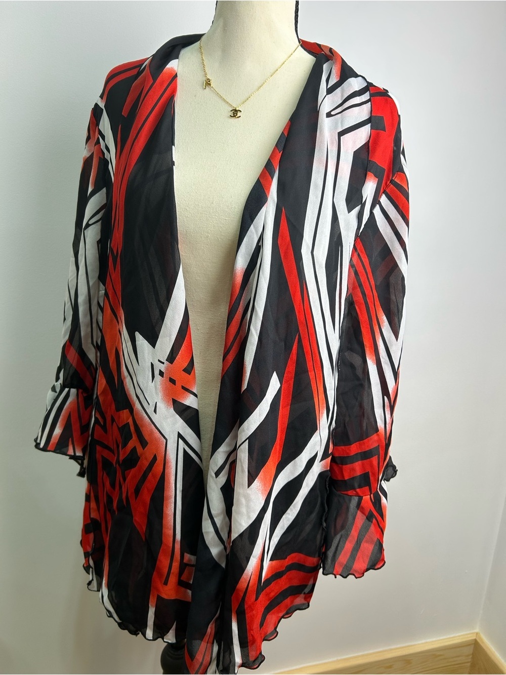 Open-Front Geometric Print Cardigan in Black, Red & White